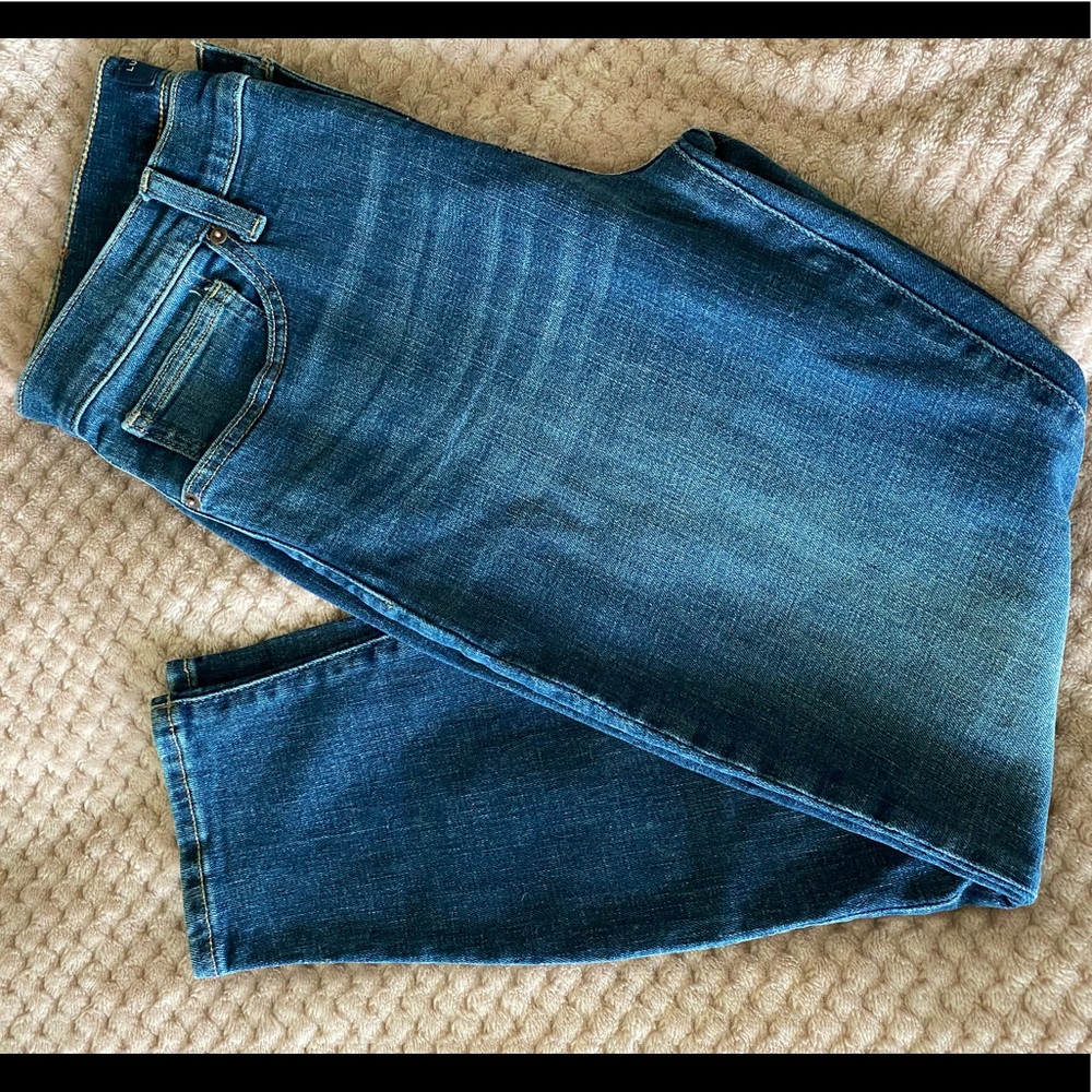 Mid Rise Lucky Brand Jeans - Picture 9 of 10